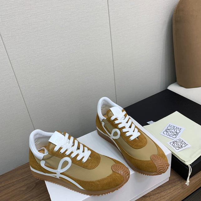 LW FLOW RUNNER SNEAKER GOLDENROD SUEDE