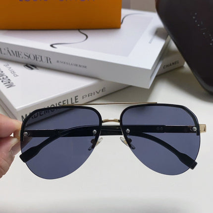 PILOT SUNGLASSES 582592 IN GOLD METAL BLACK LENSES