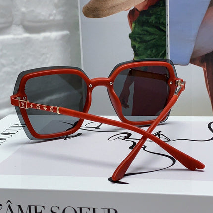 SQUARE SUNGLASSES 581355 IN RED ACETATE GREY LENSES