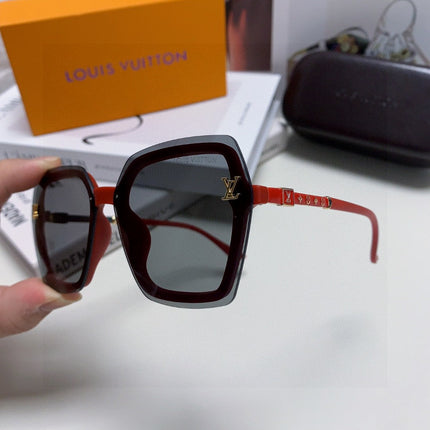 SQUARE SUNGLASSES 581355 IN RED ACETATE GREY LENSES