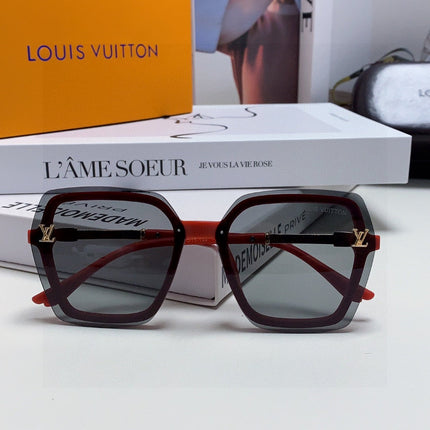 SQUARE SUNGLASSES 581355 IN RED ACETATE GREY LENSES