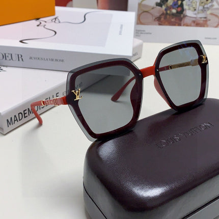 SQUARE SUNGLASSES 581355 IN RED ACETATE GREY LENSES