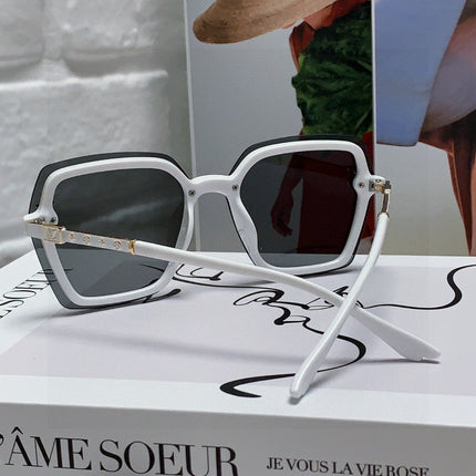 SQUARE SUNGLASSES 581356 IN WHITE ACETATE GREY LENSES