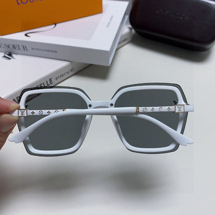 SQUARE SUNGLASSES 581356 IN WHITE ACETATE GREY LENSES