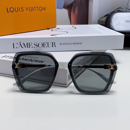SQUARE SUNGLASSES 581356 IN WHITE ACETATE GREY LENSES