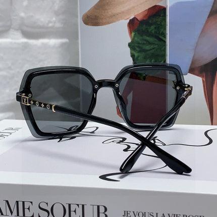 SQUARE SUNGLASSES 581357 IN BLACK ACETATE