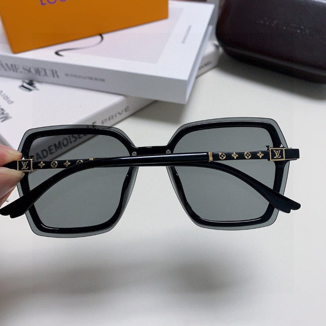 SQUARE SUNGLASSES 581357 IN BLACK ACETATE