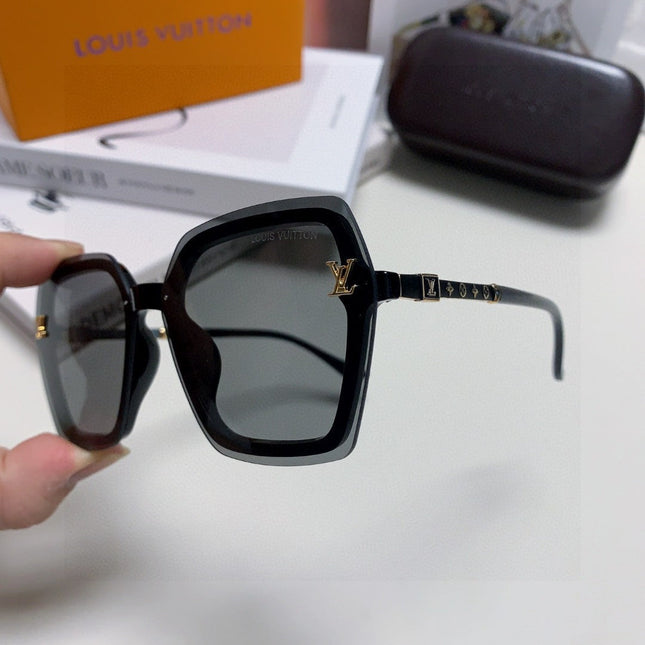 SQUARE SUNGLASSES 581357 IN BLACK ACETATE