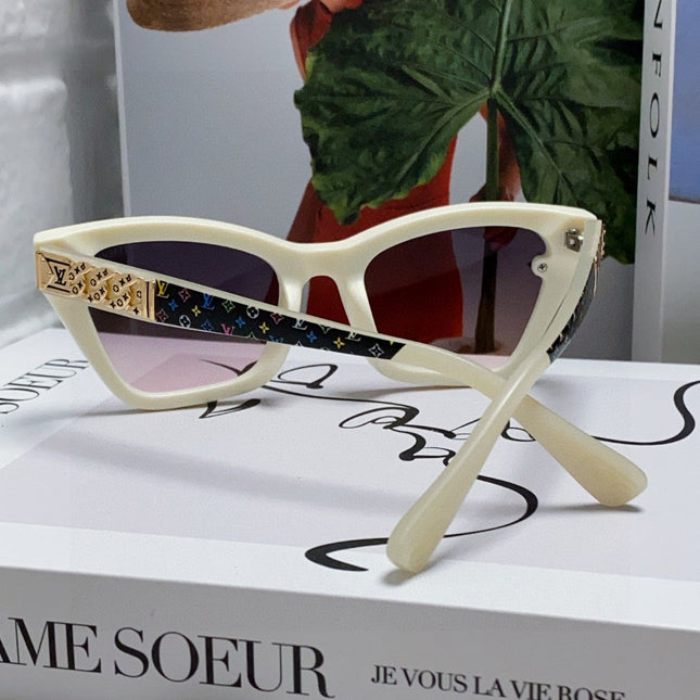 SQUARE SUNGLASSES 581359 IN IVORY ACETATE EMBOSSED MONOGRAM LOGO