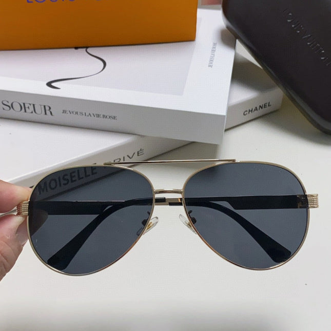 PILOT SUNGLASS 581364 IN GOLD METAL BLACK LENSES