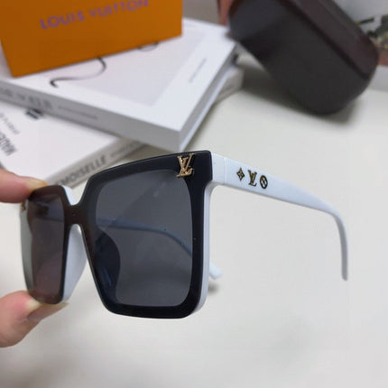 SQUARE SUNGLASS 581369 IN WHITE ACETATE