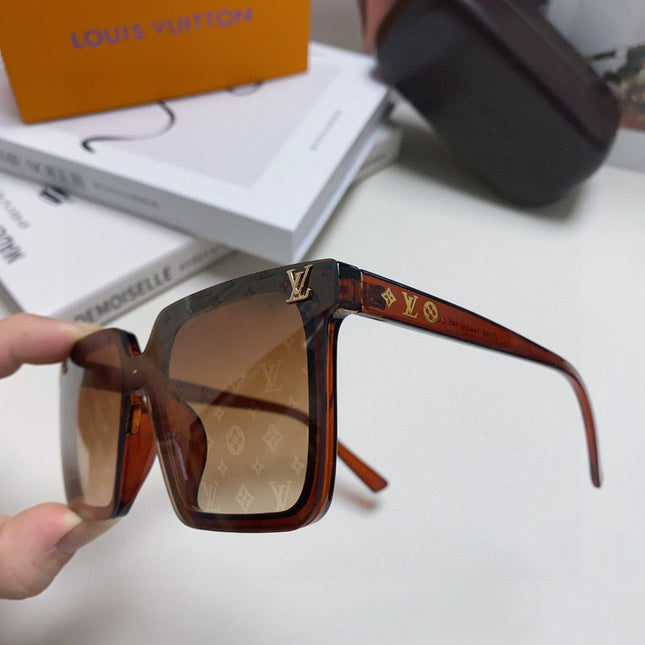 SQUARE SUNGLASS 581367 IN BROWN ACETATE MONOGRAM MASK ON LENS