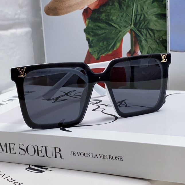 SQUARE SUNGLASS 581369 IN WHITE ACETATE
