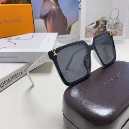 SQUARE SUNGLASS 581369 IN WHITE ACETATE