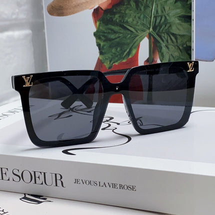 SQUARE SUNGLASS 581370 IN BLACK ACETATE