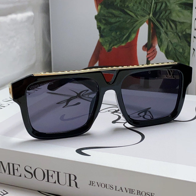 MASCOT PILOT SQUARE SUNGLASS 581378 IN BLACK ACETATE GOLD METAL