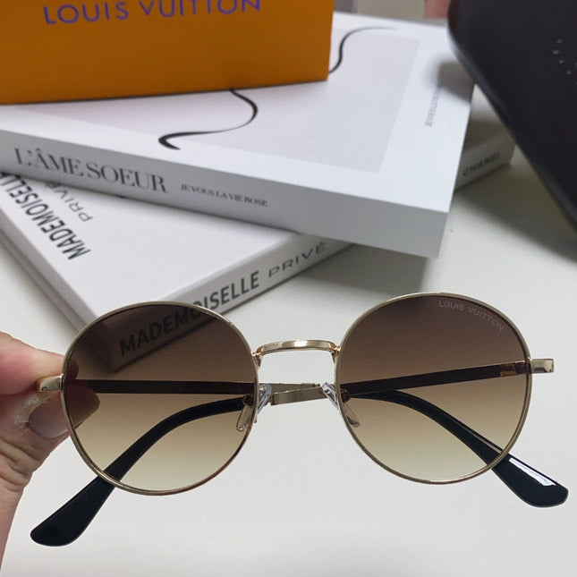 SIGNATURE ROUND SUNGLASS 581382 IN GOLD METAL BROWN SMOKE LENSES