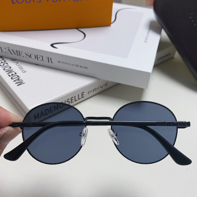 SIGNATURE ROUND SUNGLASS 581383 IN BLACK METAL