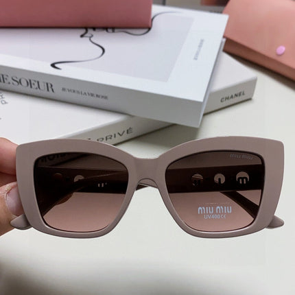 LOGO CAT EYE SUNGLASSES 513003 IN NUDE ACETATE