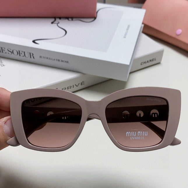 LOGO CAT EYE SUNGLASSES 513003 IN NUDE ACETATE