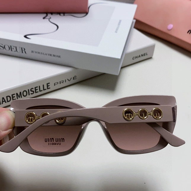 LOGO CAT EYE SUNGLASSES 513003 IN NUDE ACETATE