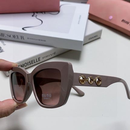 LOGO CAT EYE SUNGLASSES 513003 IN NUDE ACETATE