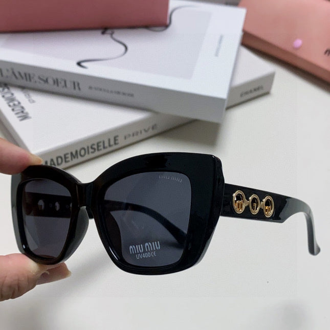 LOGO CAT EYE SUNGLASSES 513005 IN BLACK ACETATE