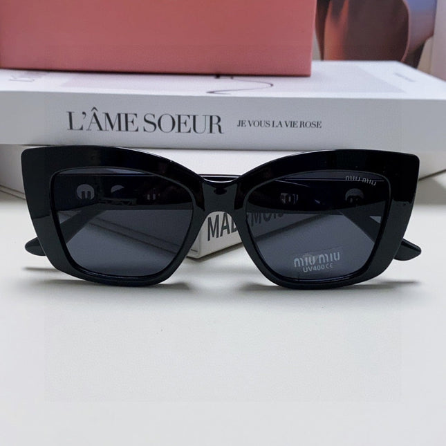 LOGO CAT EYE SUNGLASSES 513005 IN BLACK ACETATE