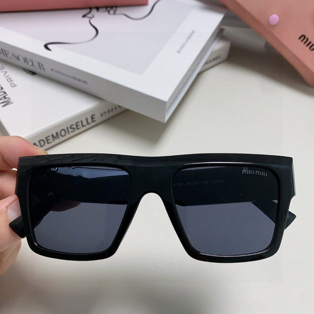 RUNWAY SQUARE SUNGLASSES 513010 IN BLACK ACETATE