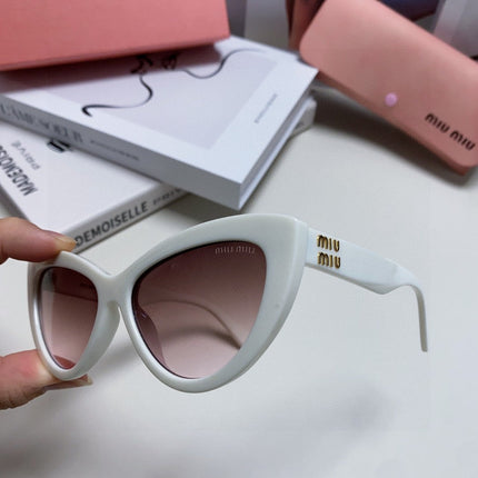 GLIMPSE CAT EYE SUNGLASSES 555884 IN WHITE ACETATE