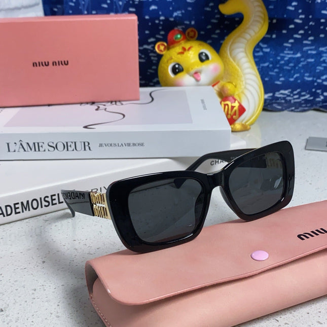 GLIMPSE SUNGLASSES 558348 IN BLACK ACETATE GOLD EMBOSSED LOGO