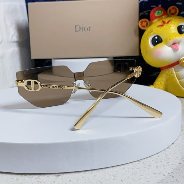 MONTAIGNE SUNGLASS 563193 IN GOLD METAL BROWN LENSES