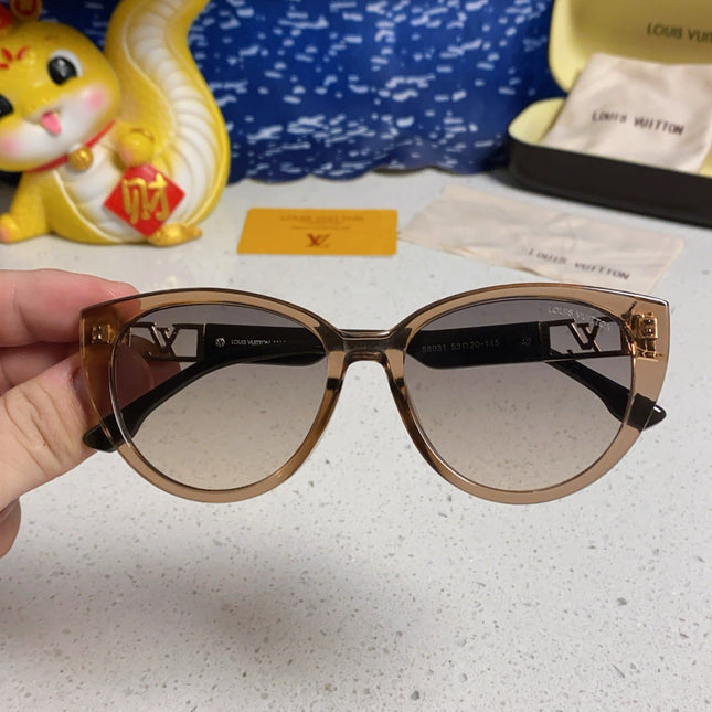 CAT EYE SUNGLASSES 567468 IN BROWN CLEAR ACETATE