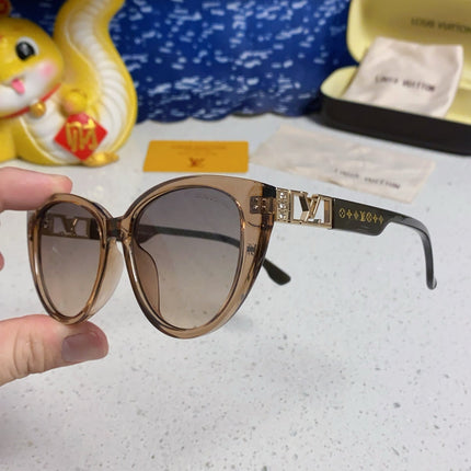 CAT EYE SUNGLASSES 567468 IN BROWN CLEAR ACETATE