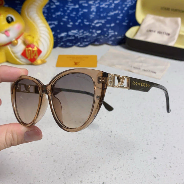 CAT EYE SUNGLASSES 567468 IN BROWN CLEAR ACETATE