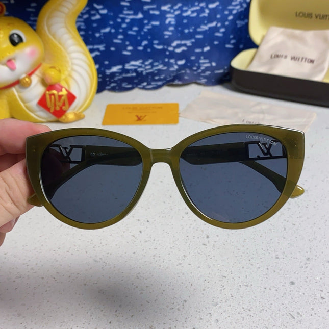 CAT EYE SUNGLASSES 567469 IN GREEN CLEAR ACETATE