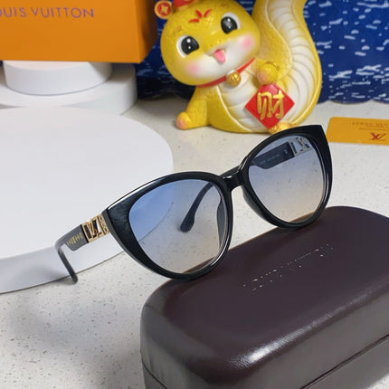 CAT EYE SUNGLASSES 567470 IN BLACK ACETATE GREY SMOKE LENS