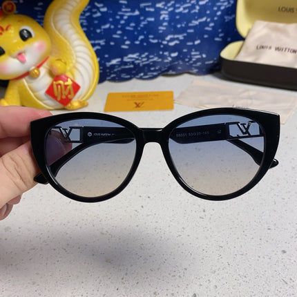 CAT EYE SUNGLASSES 567470 IN BLACK ACETATE GREY SMOKE LENS