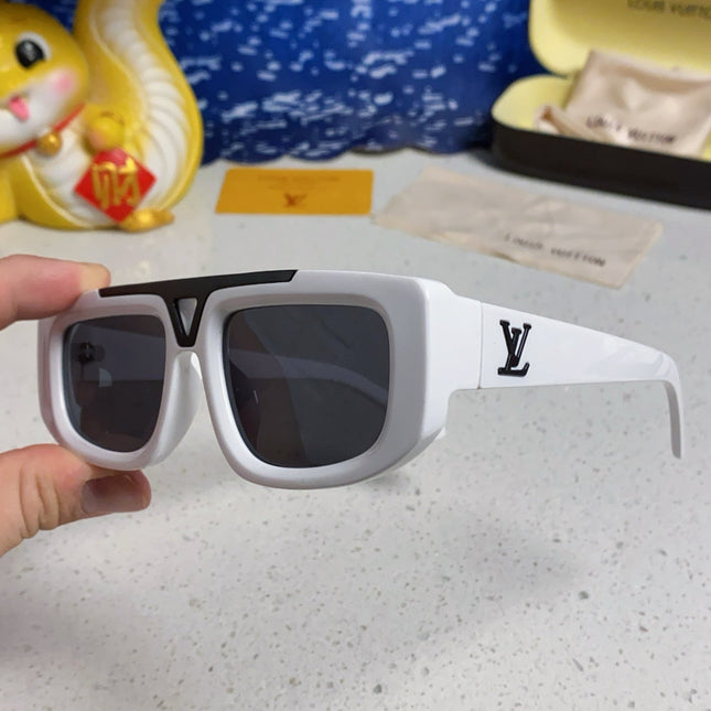 CLASH PILOT SUNGLASSES 567478 IN WHITE ACTETE BLACK METAL