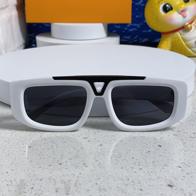 CLASH PILOT SUNGLASSES 567478 IN WHITE ACTETE BLACK METAL