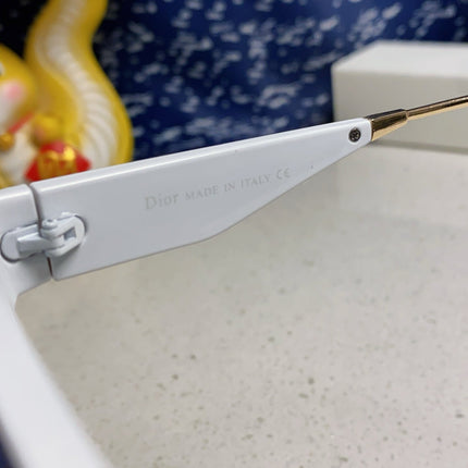 MONTAIGNE SUNGLASS CLUB M7U IN WHITE ACETATE