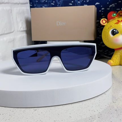 MONTAIGNE SUNGLASS CLUB M7U IN WHITE ACETATE