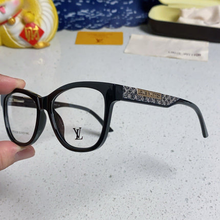 CAT EYE SUNGLASSES 570280 IN BLACK ACETATE EMBOSSED LOGO