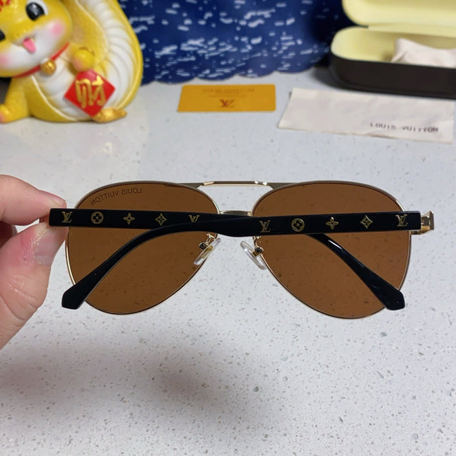 PILOT SUNGLASSES 571634 IN GOLD METAL BROWN LENSES MONOGRAM LOGO