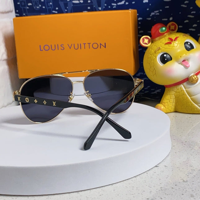 PILOT SUNGLASSES 571635 IN GOLD METAL BLACK LENSES MONOGRAM LOGO