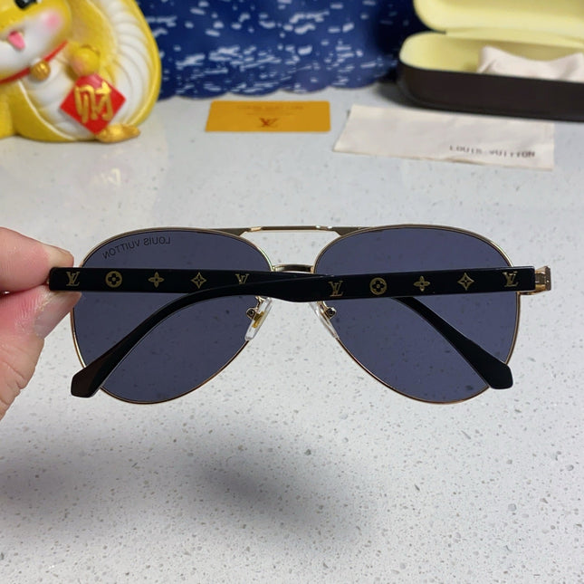 PILOT SUNGLASSES 571635 IN GOLD METAL BLACK LENSES MONOGRAM LOGO
