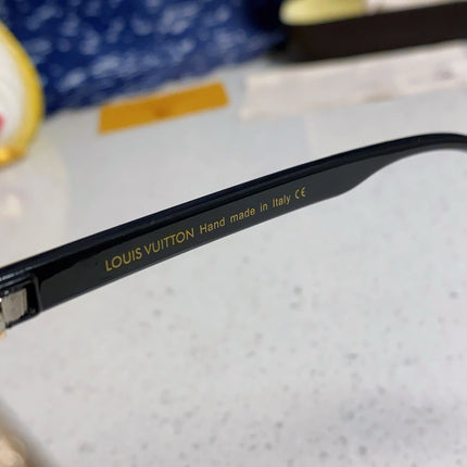 PILOT SUNGLASSES 571635 IN GOLD METAL BLACK LENSES MONOGRAM LOGO