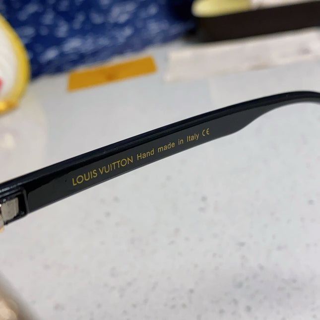 PILOT SUNGLASSES 571635 IN GOLD METAL BLACK LENSES MONOGRAM LOGO