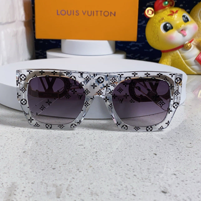 LINK SQUARE SUNGLASSES 570271 IN CLEAR ACETATE MONOGRAM LOGO ON FRAME