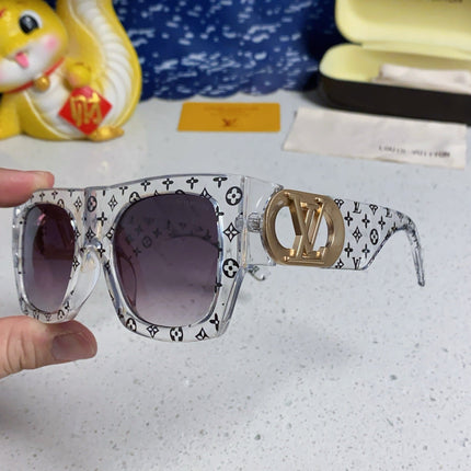 LINK SQUARE SUNGLASSES 570271 IN CLEAR ACETATE MONOGRAM LOGO ON FRAME